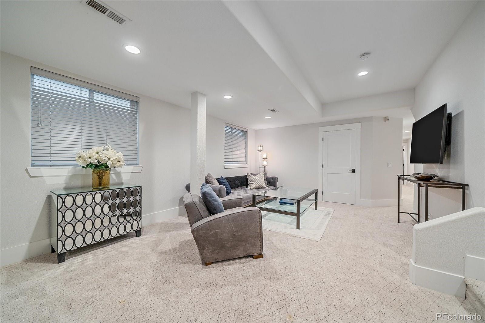 MLS Image #22 for 1816 s clarkson street,denver, Colorado