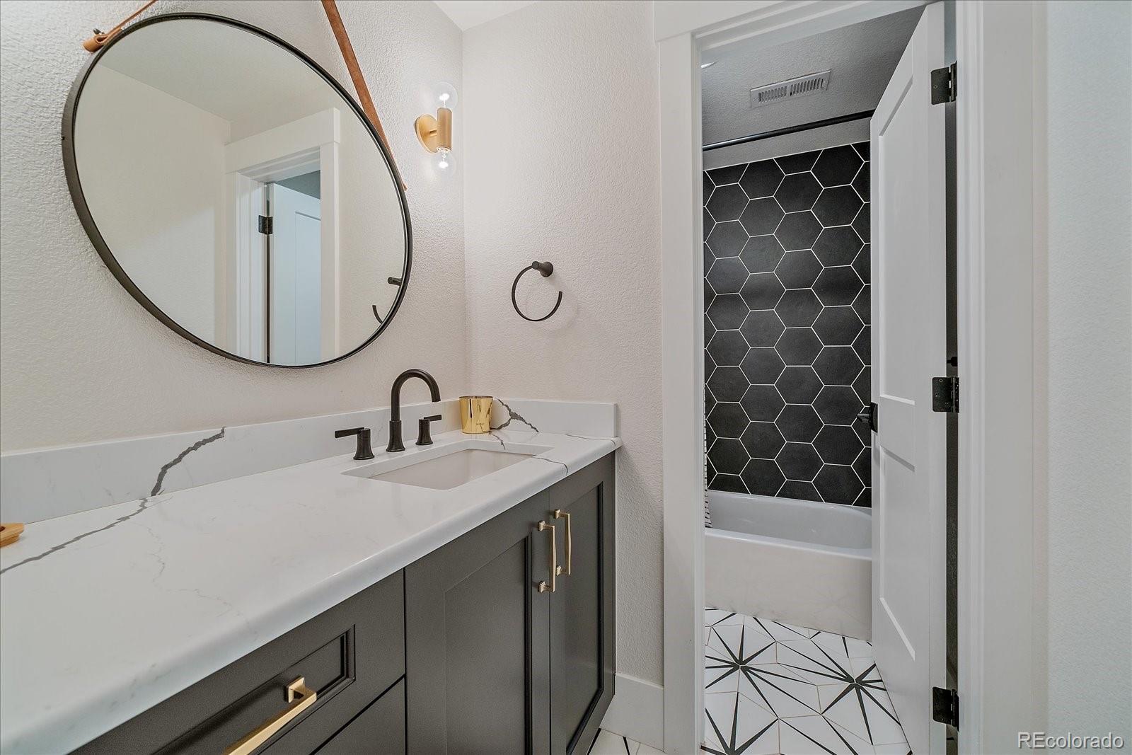 MLS Image #25 for 1816 s clarkson street,denver, Colorado