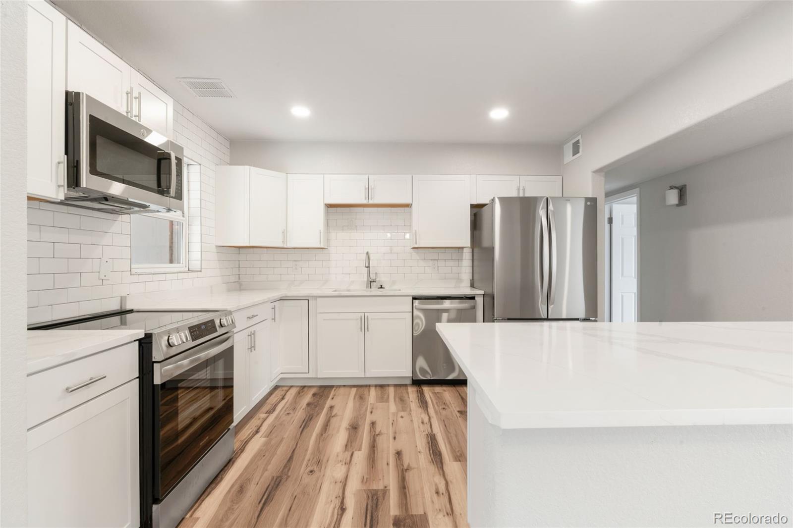 MLS Image #4 for 996  quentin street,aurora, Colorado