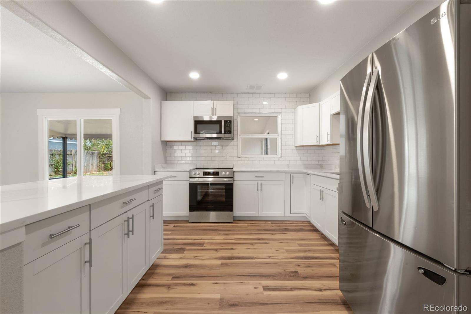 MLS Image #5 for 996  quentin street,aurora, Colorado