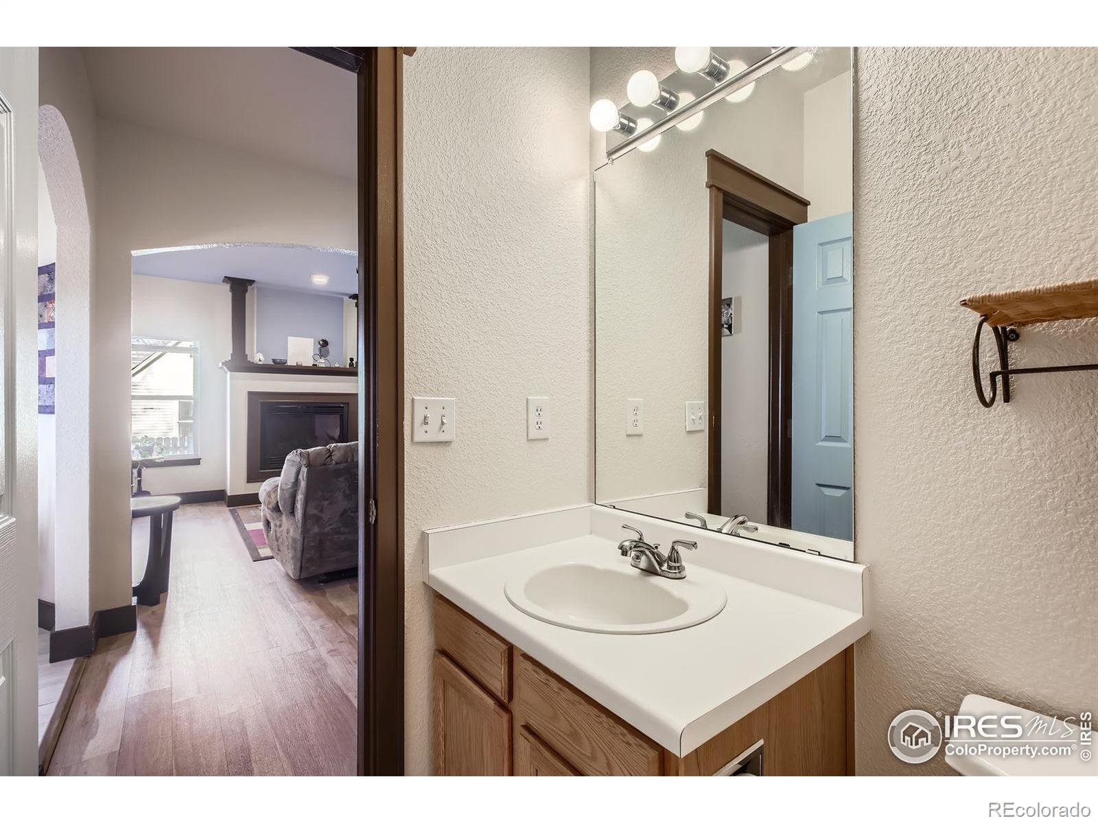 MLS Image #10 for 820  kimbark street,longmont, Colorado