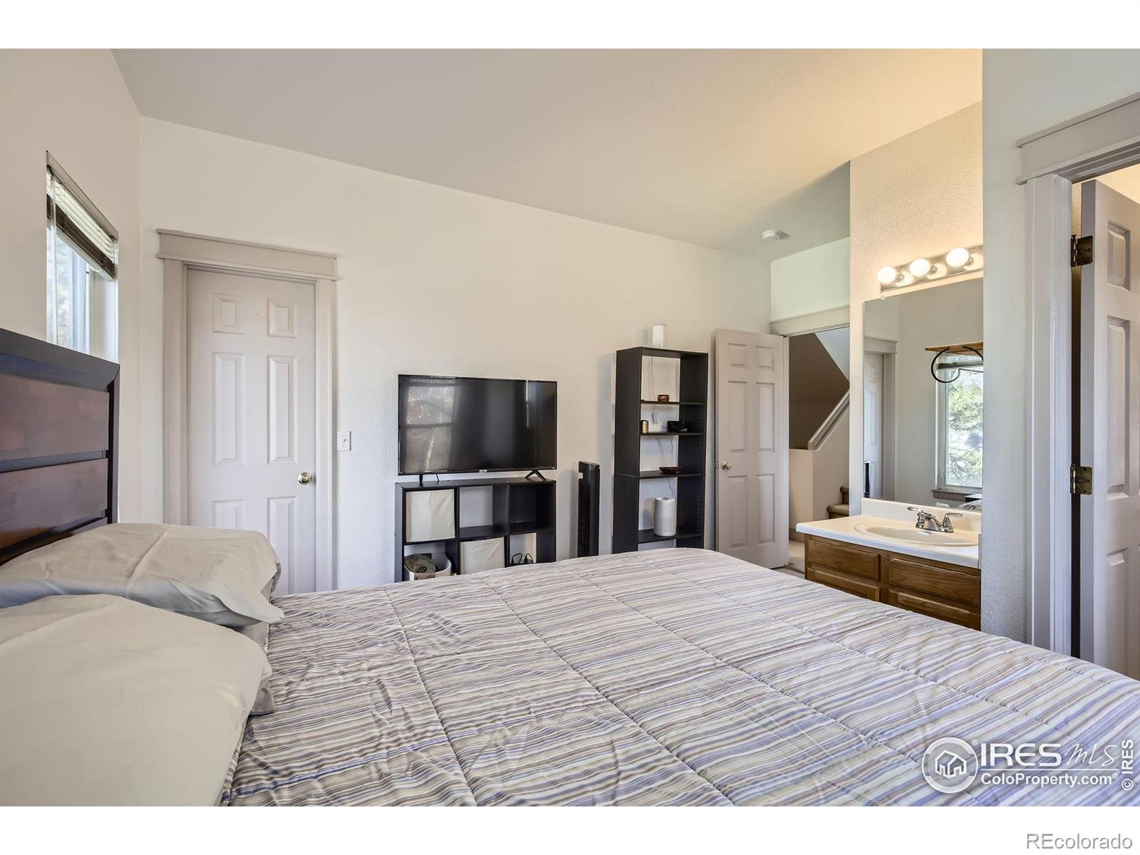 MLS Image #11 for 820  kimbark street,longmont, Colorado