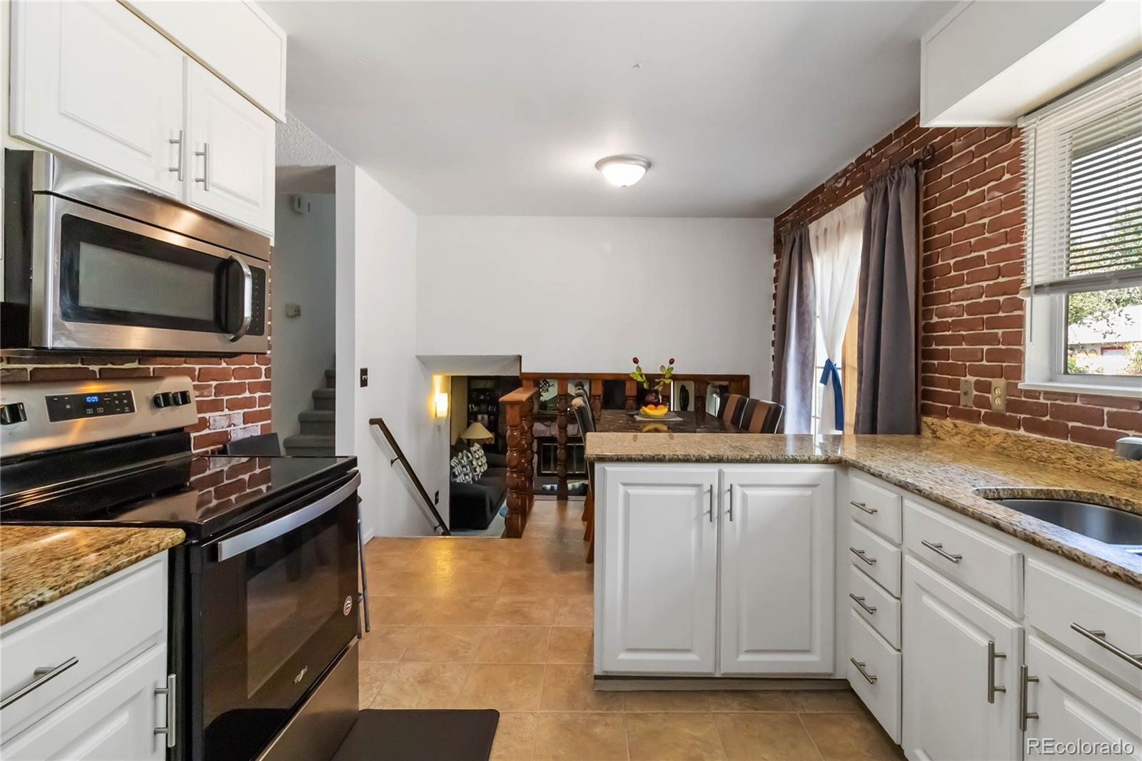 MLS Image #3 for 2559 s kittredge court,aurora, Colorado