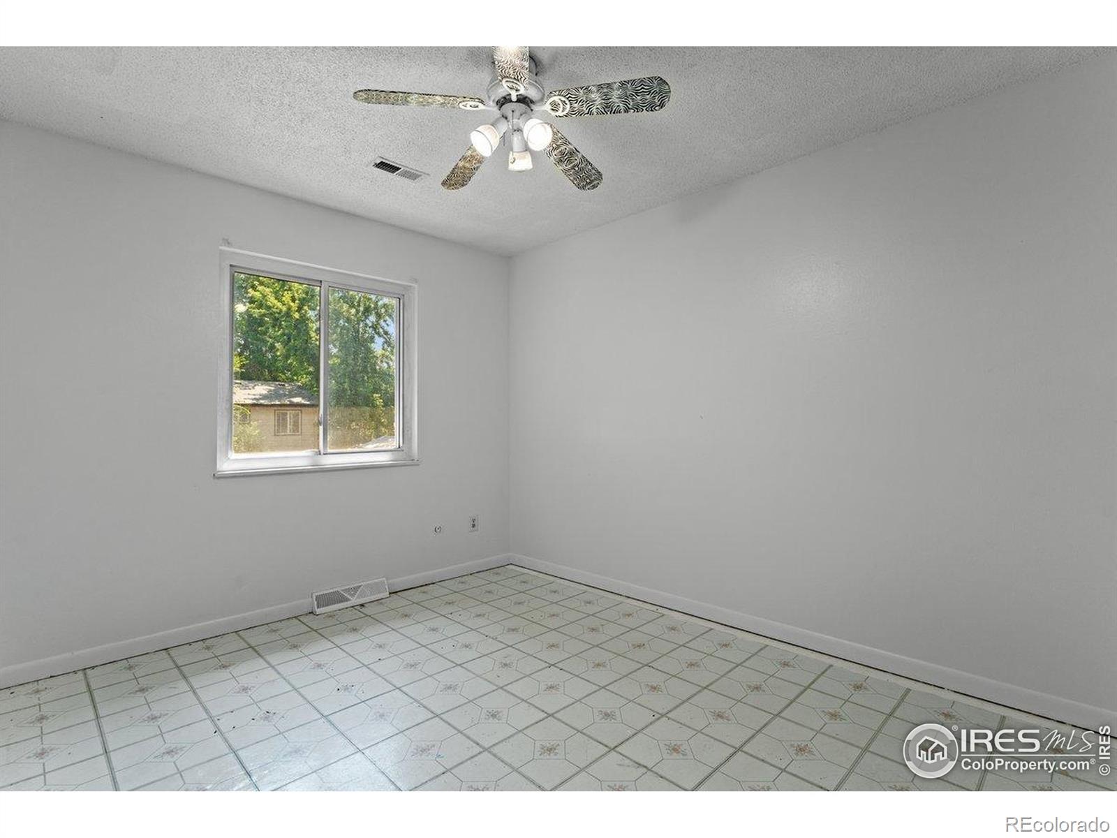 MLS Image #18 for 4  spruce court,windsor, Colorado