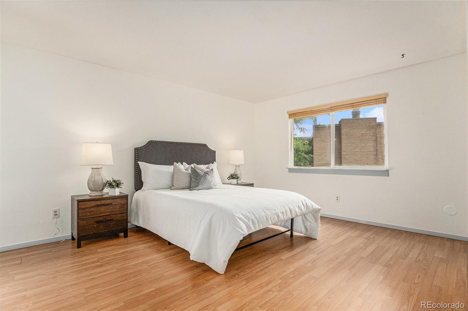 MLS Image #12 for 1231 s yosemite way,denver, Colorado
