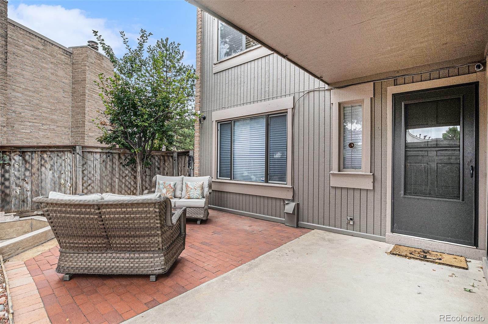 MLS Image #17 for 1231 s yosemite way,denver, Colorado