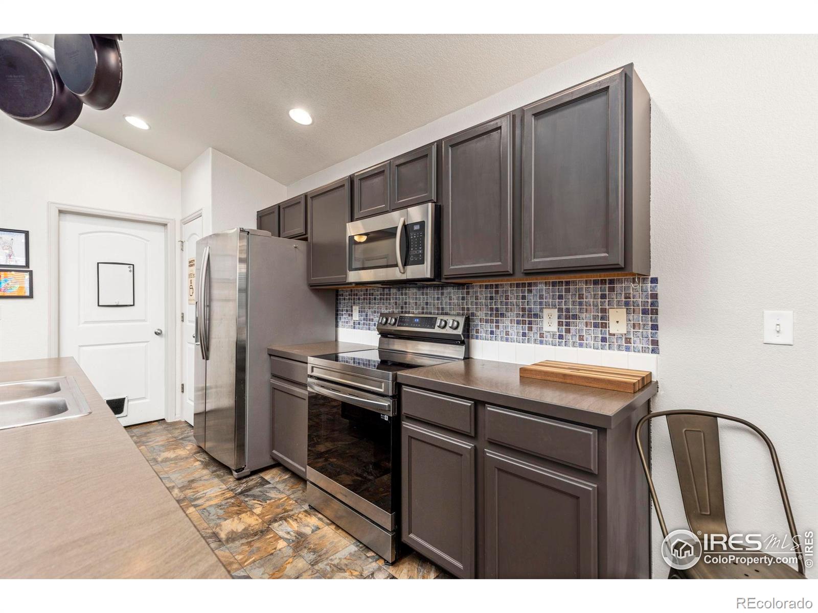 MLS Image #11 for 4469  river run lane,wellington, Colorado