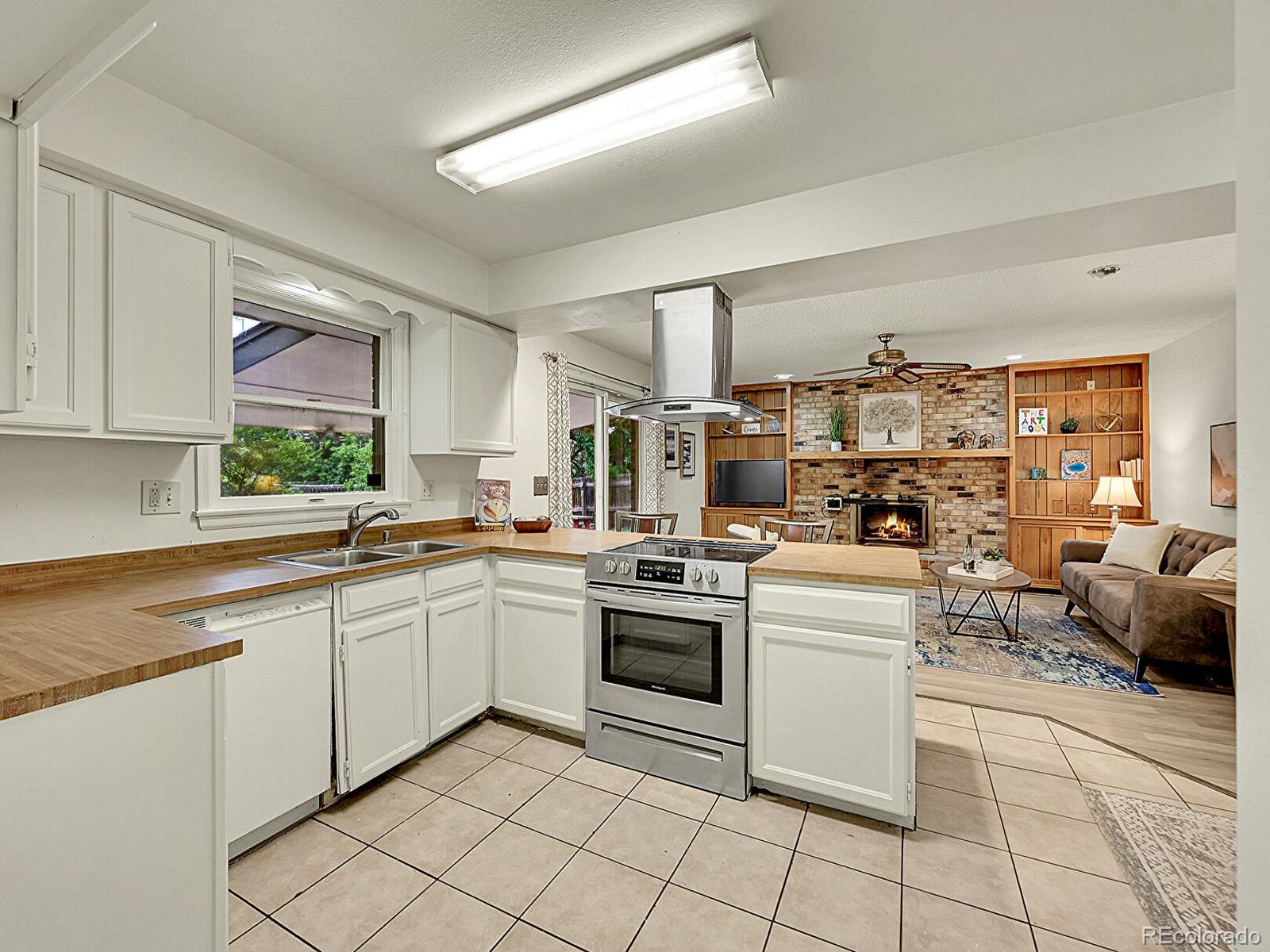 MLS Image #8 for 14231 e wyoming place,aurora, Colorado