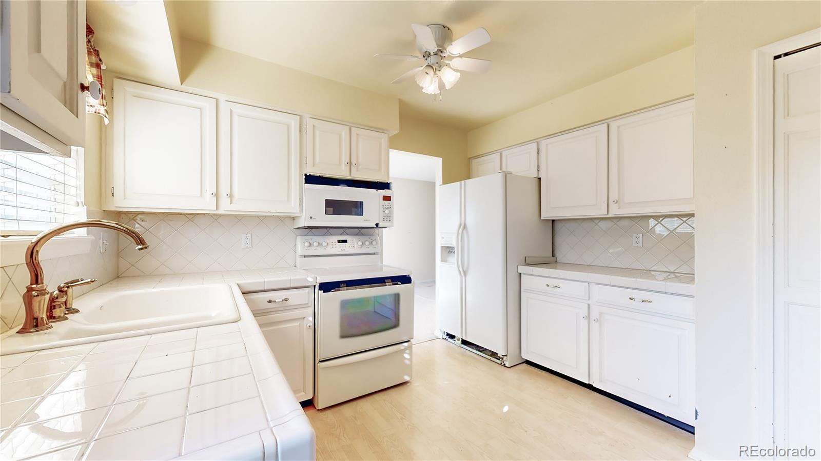 MLS Image #11 for 9002 e amherst drive,denver, Colorado