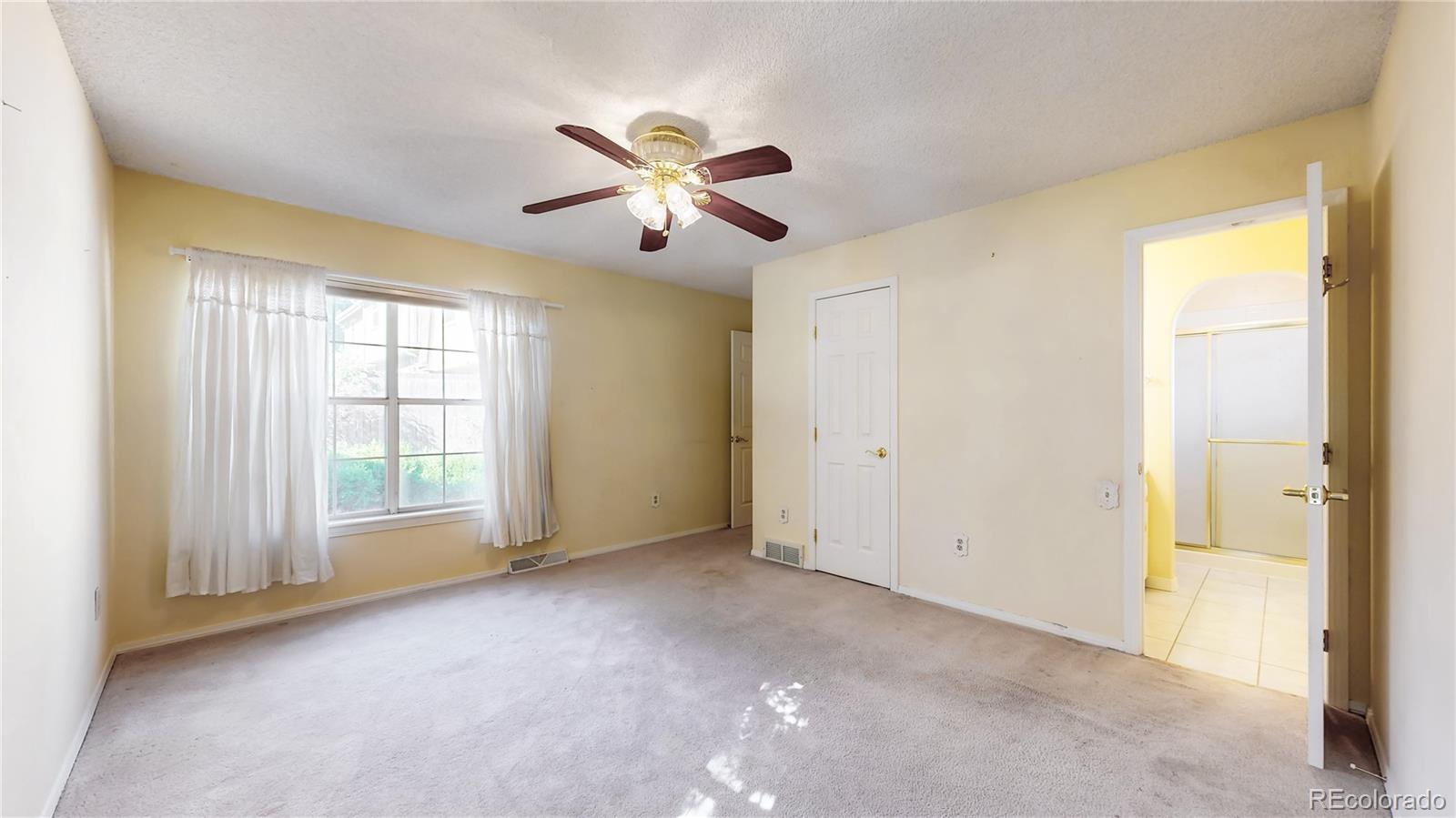 MLS Image #15 for 9002 e amherst drive,denver, Colorado