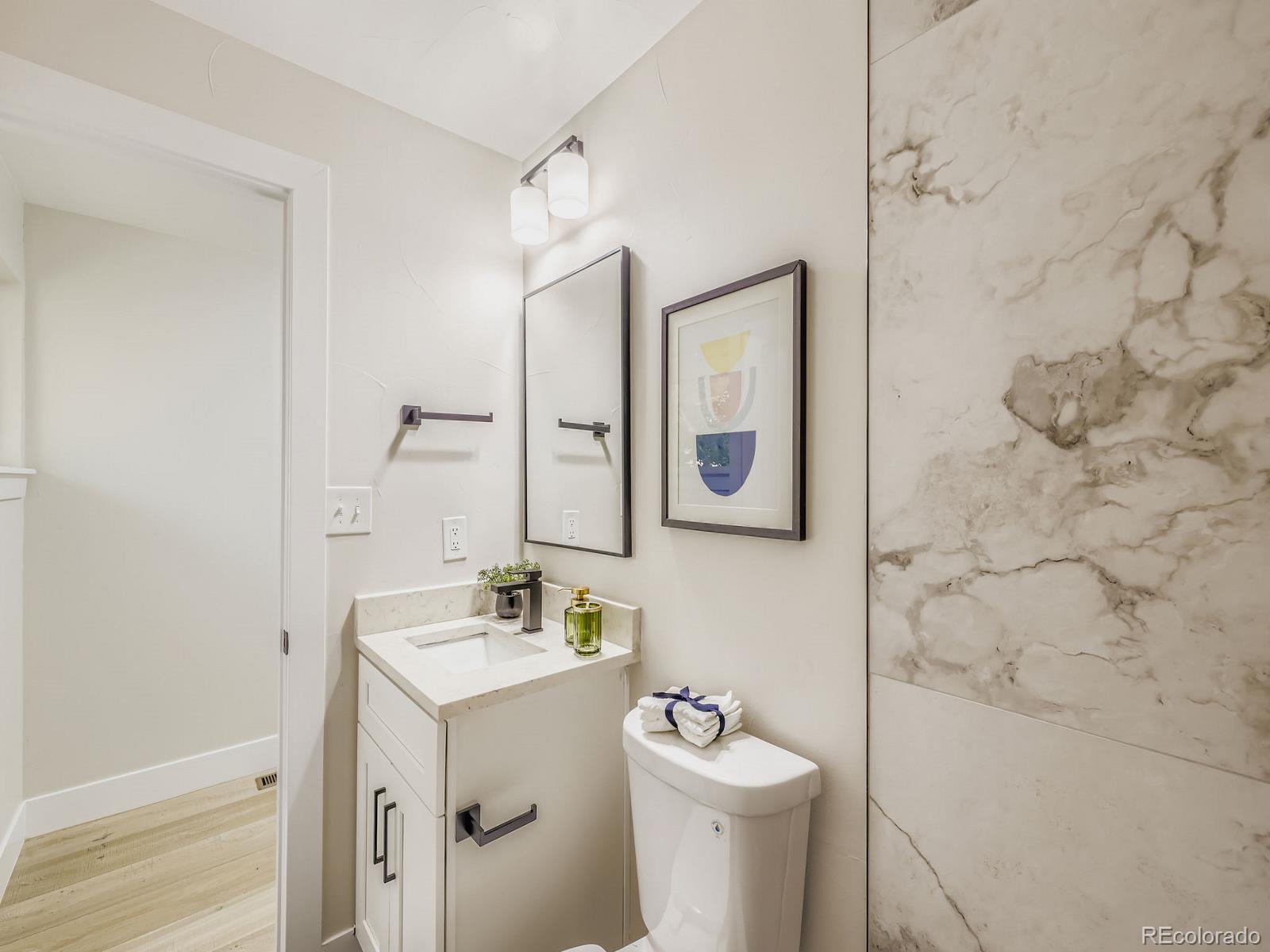 MLS Image #14 for 5610 e amherst avenue,denver, Colorado