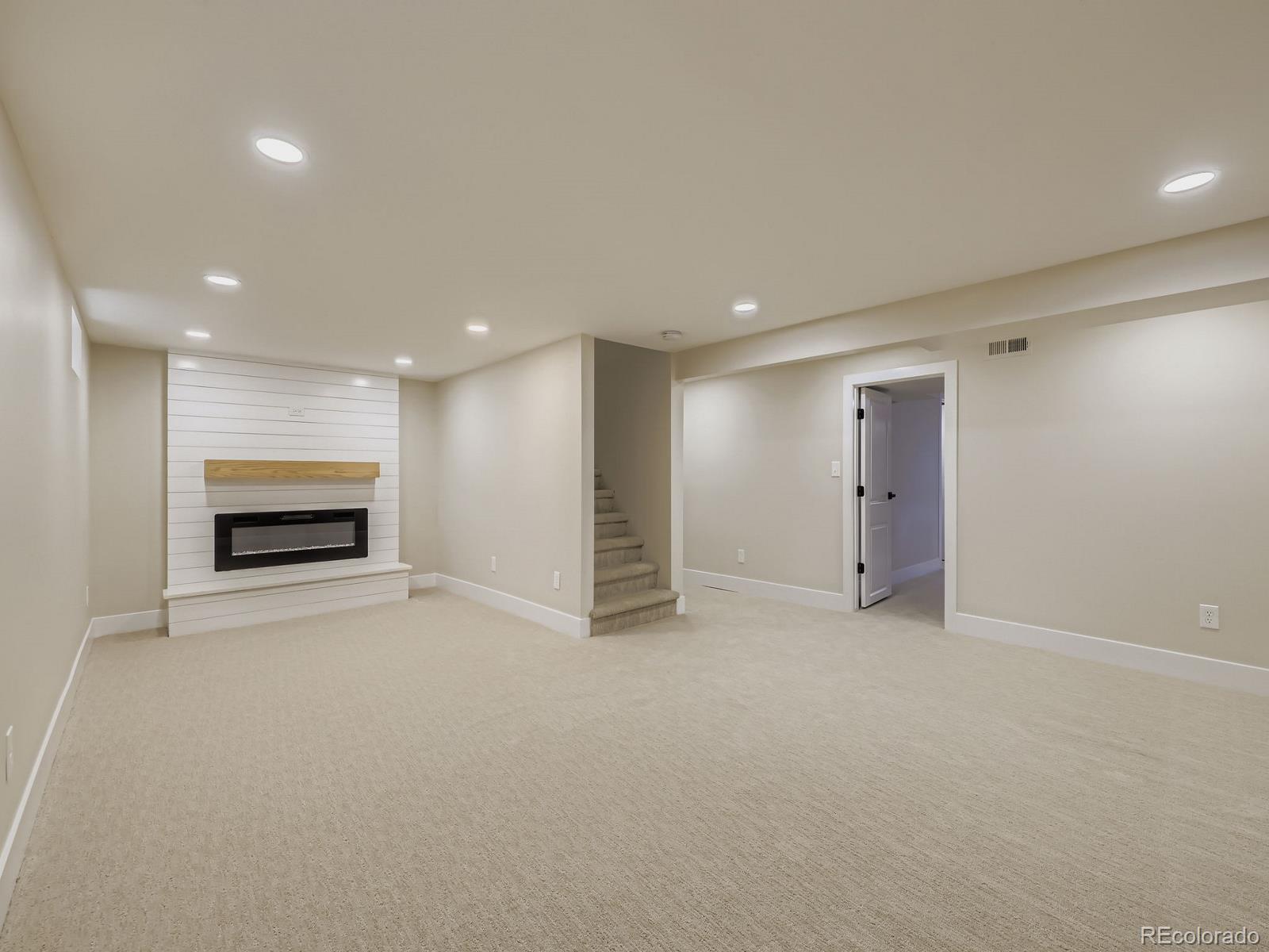 MLS Image #22 for 5610 e amherst avenue,denver, Colorado