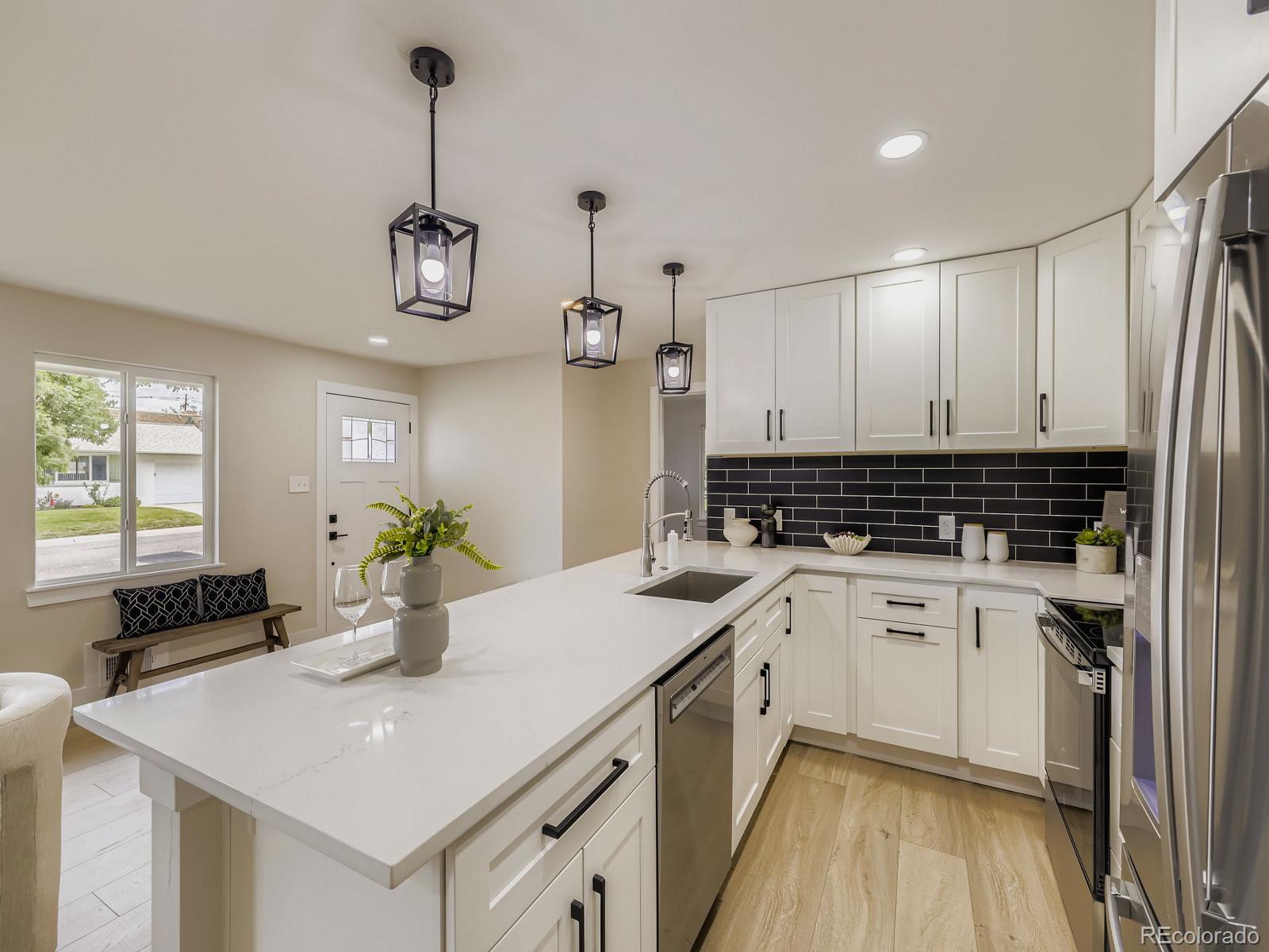 MLS Image #7 for 5610 e amherst avenue,denver, Colorado