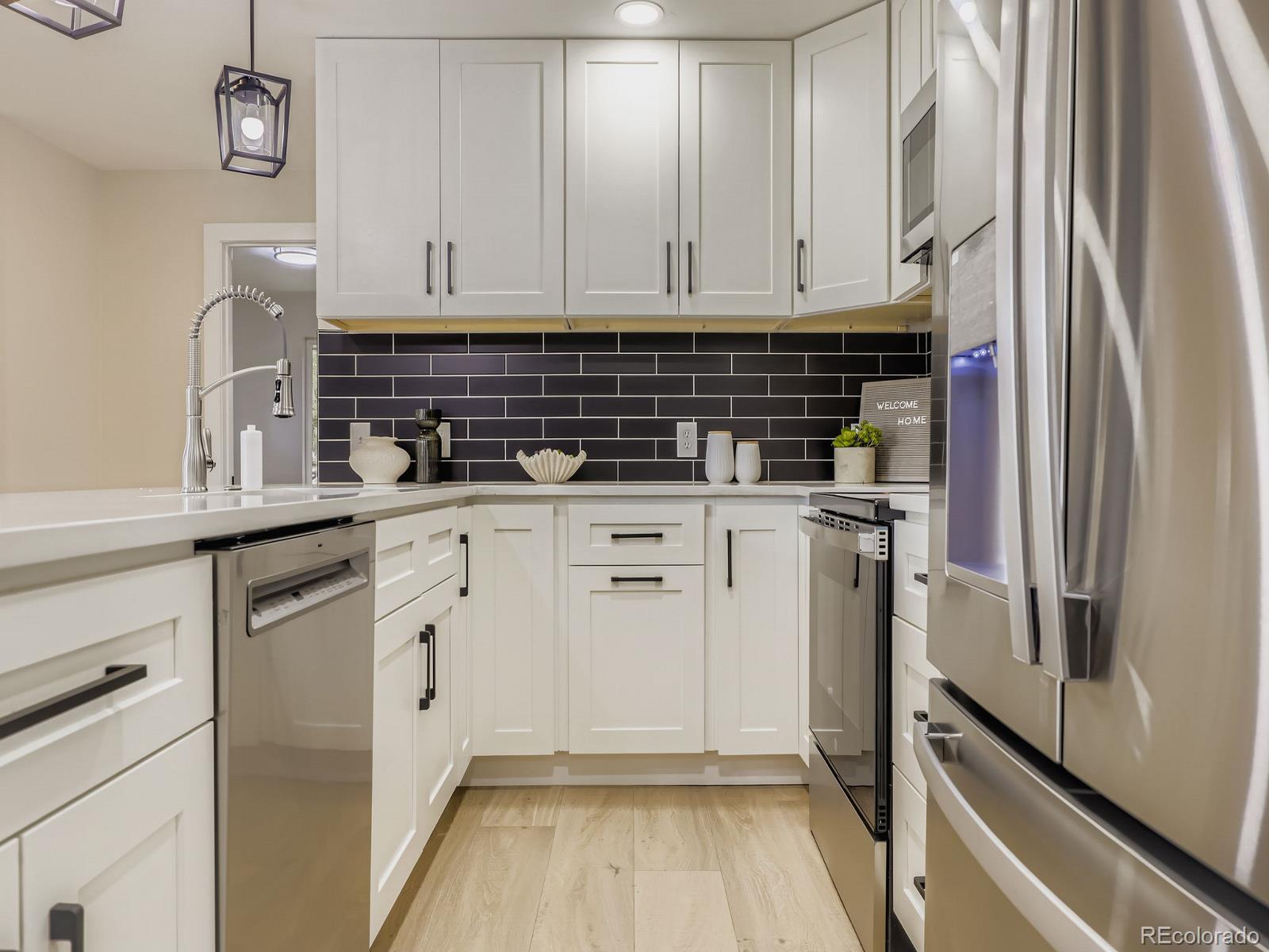 MLS Image #8 for 5610 e amherst avenue,denver, Colorado