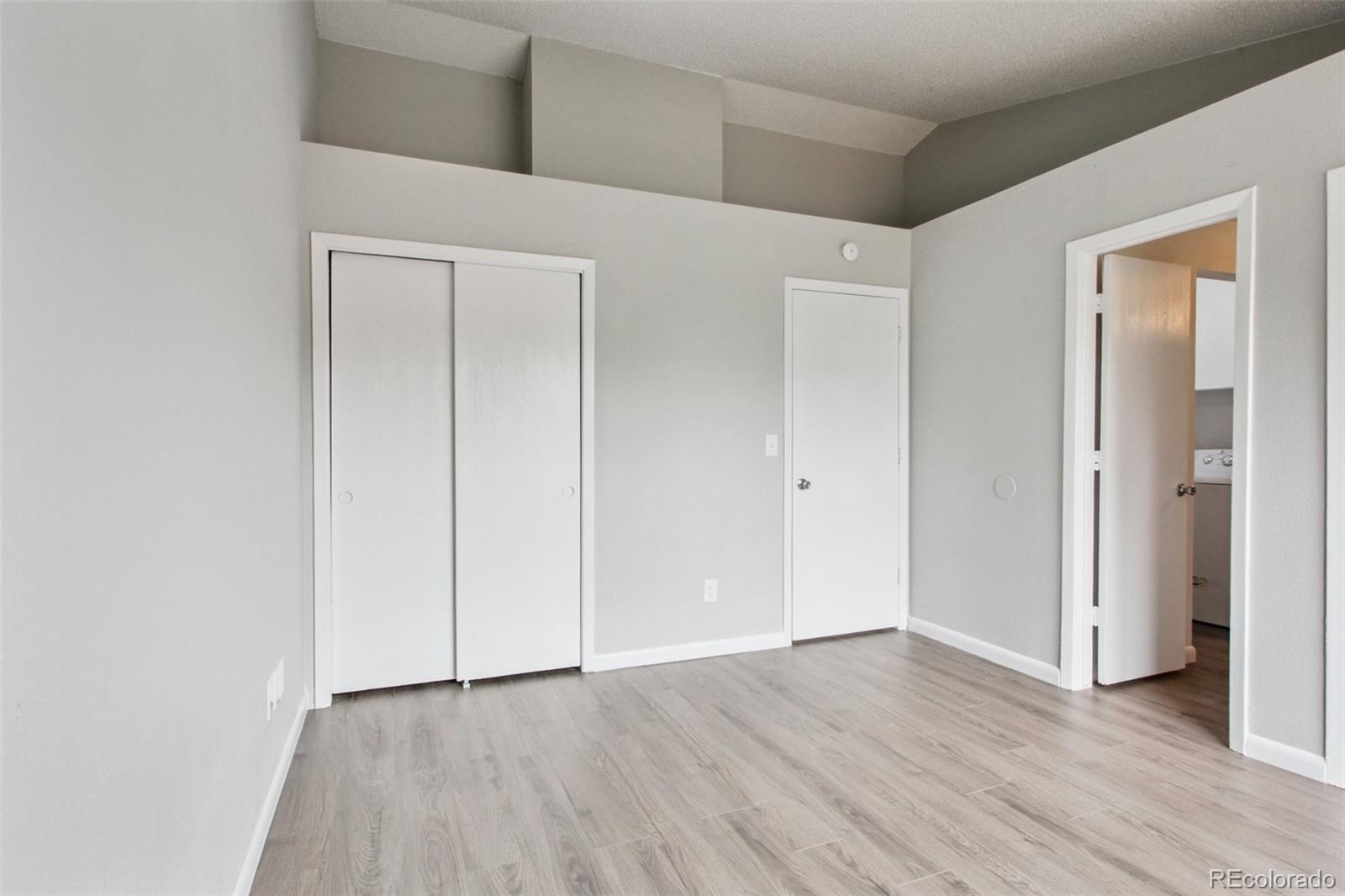 MLS Image #11 for 4360  liverpool court,denver, Colorado