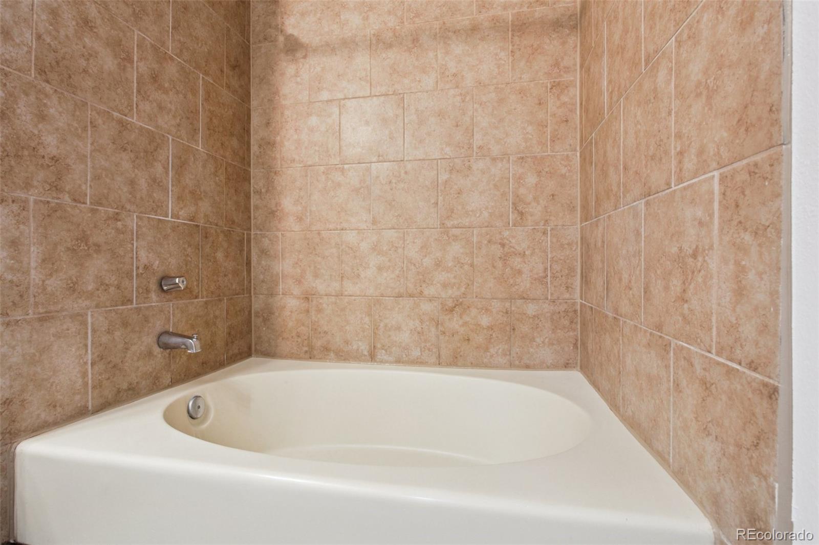 MLS Image #13 for 4360  liverpool court,denver, Colorado