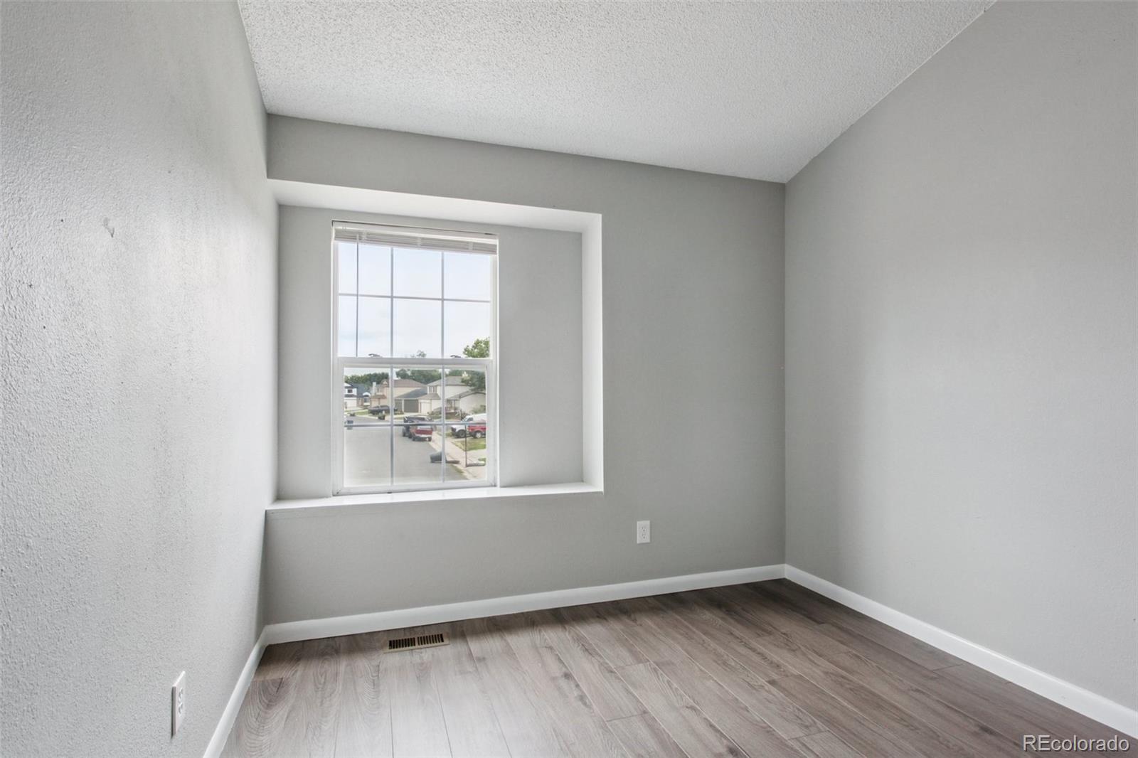 MLS Image #16 for 4360  liverpool court,denver, Colorado