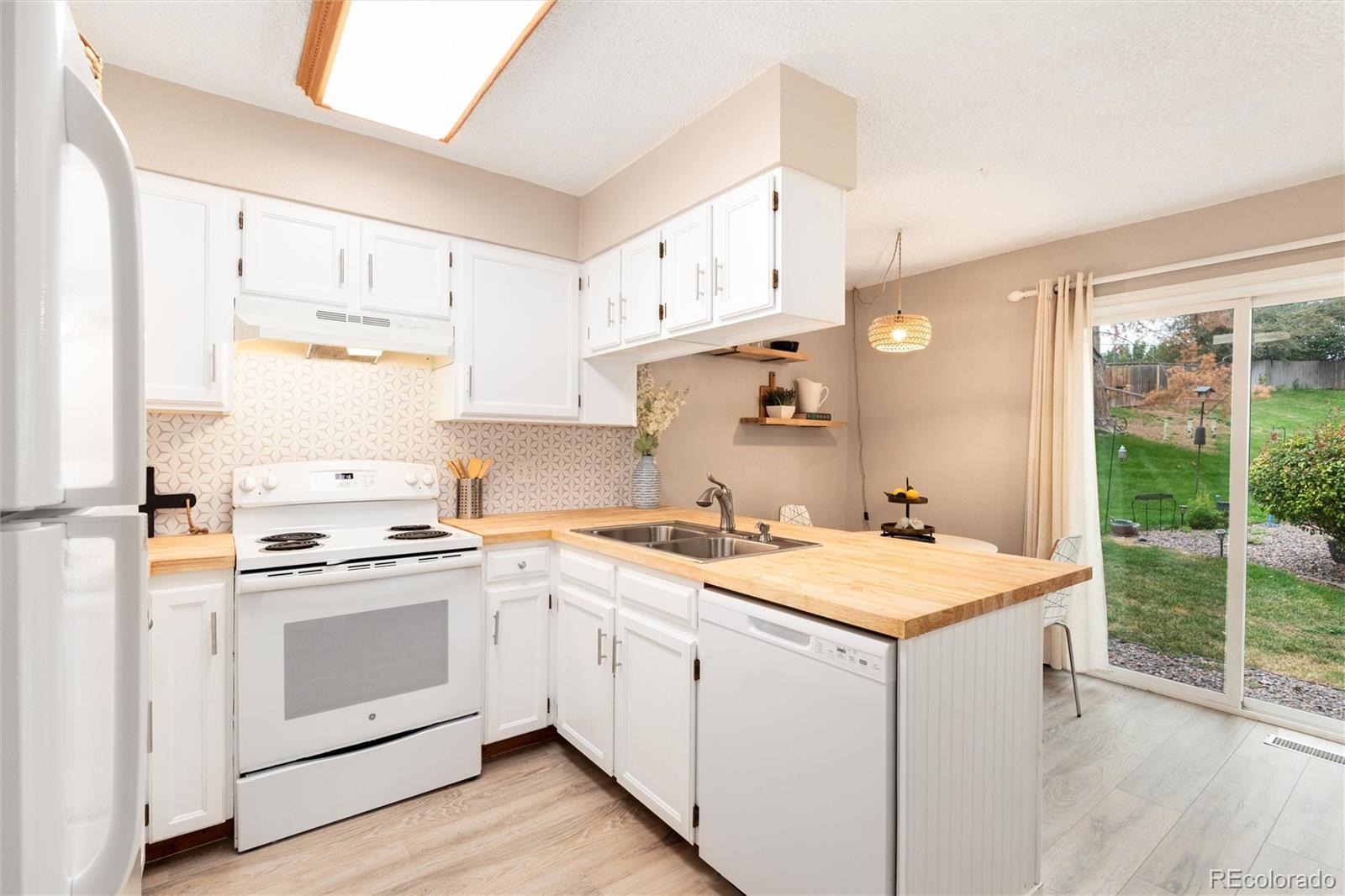 MLS Image #12 for 9680 w cornell place,lakewood, Colorado