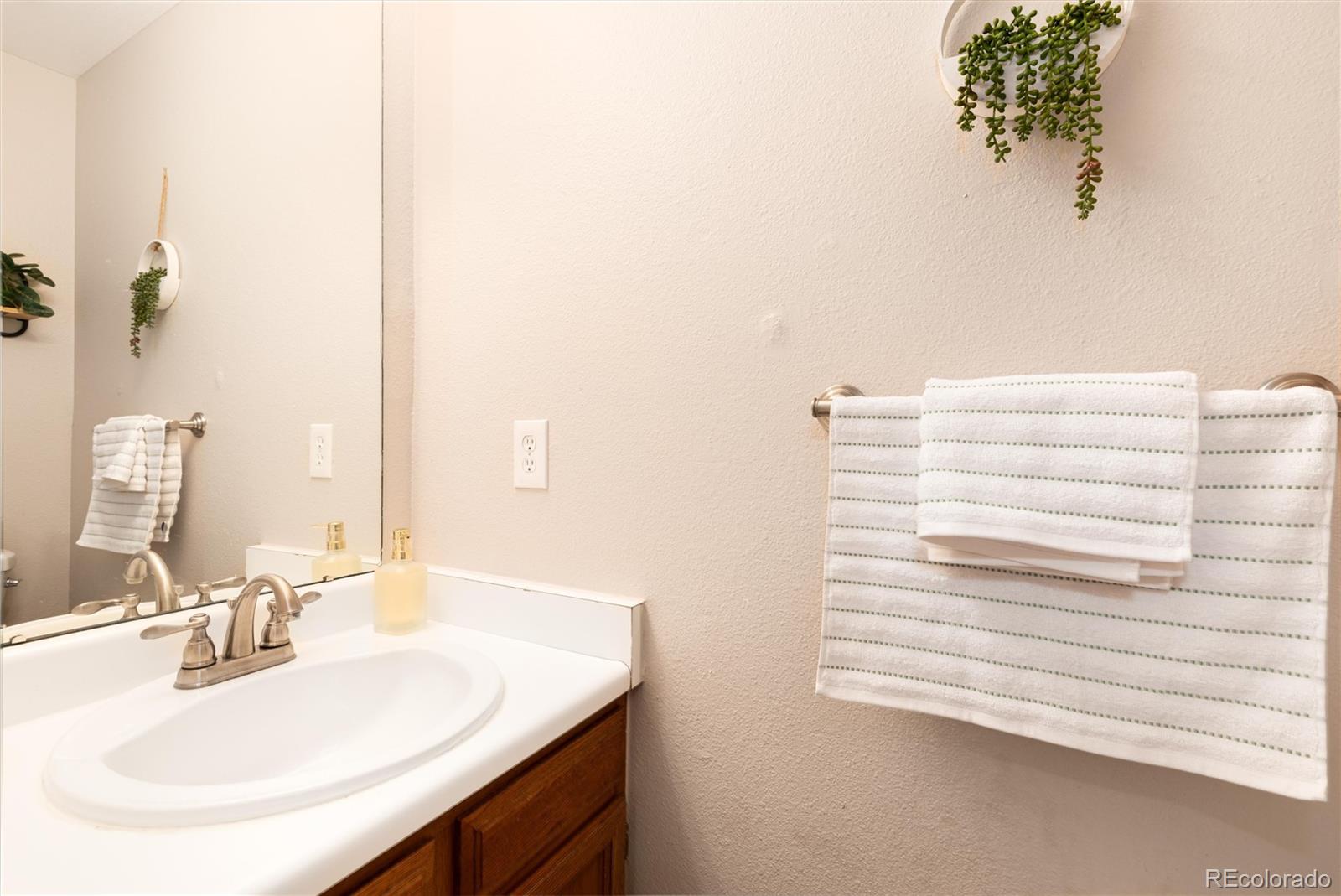 MLS Image #7 for 9680 w cornell place,lakewood, Colorado