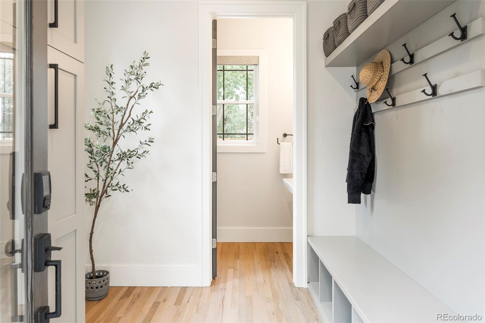 MLS Image #18 for 519 s gaylord street,denver, Colorado