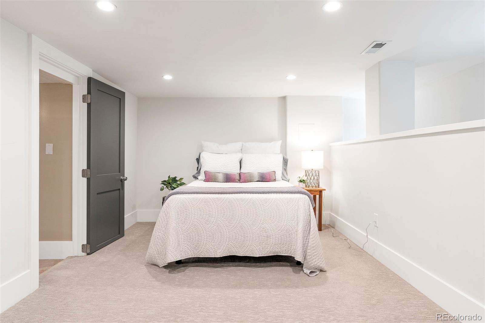 MLS Image #34 for 519 s gaylord street,denver, Colorado