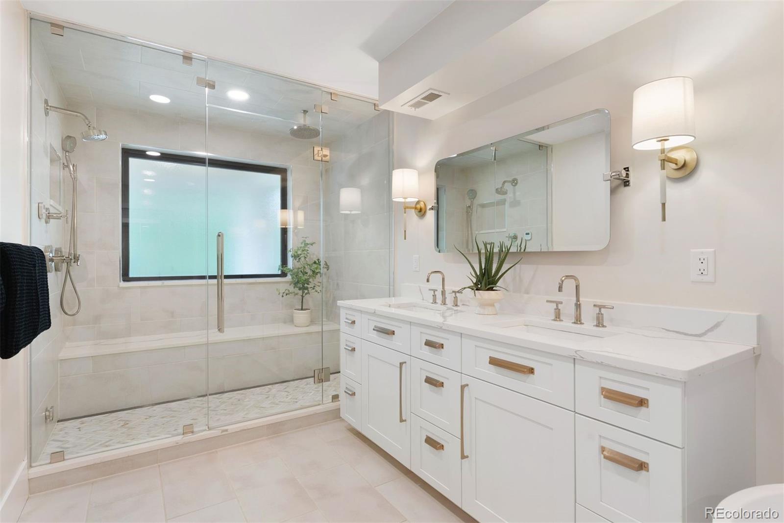 MLS Image #14 for 732 s clarkson street,denver, Colorado
