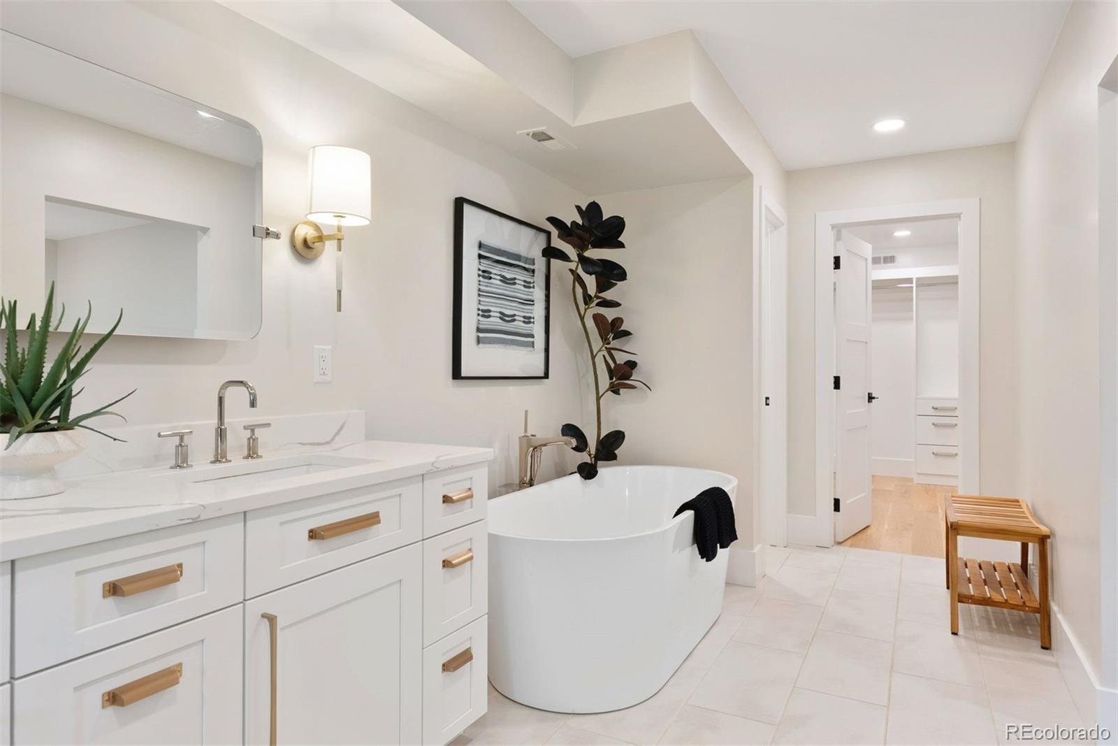 MLS Image #15 for 732 s clarkson street,denver, Colorado