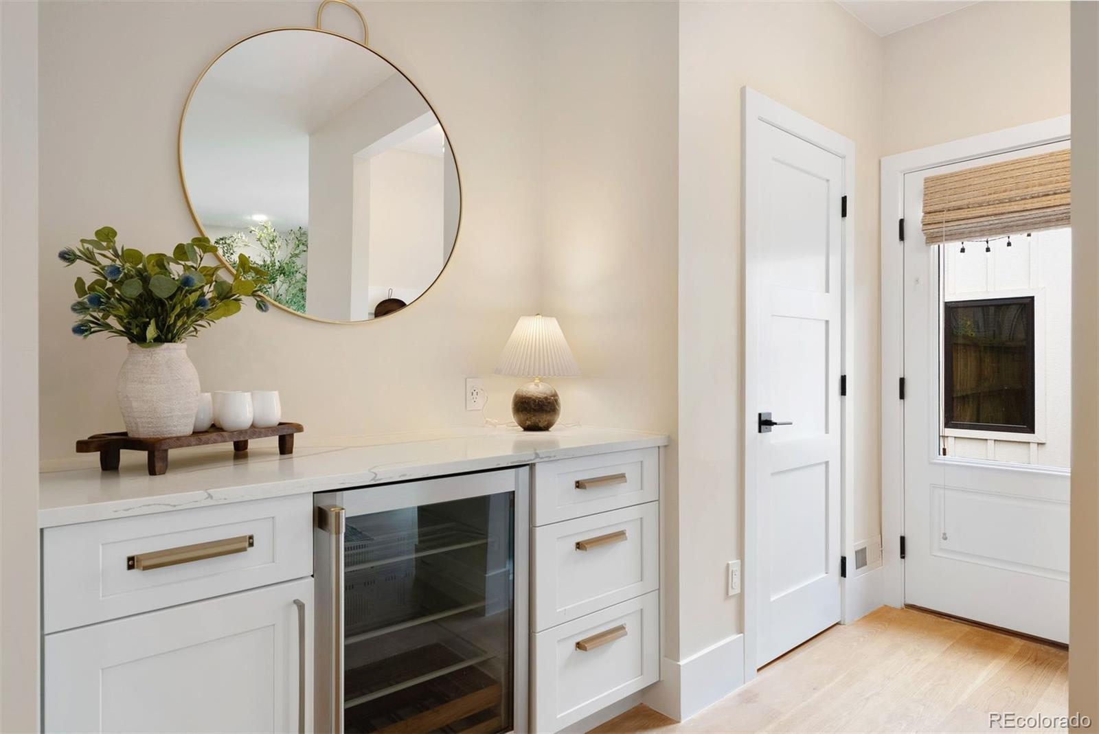 MLS Image #9 for 732 s clarkson street,denver, Colorado