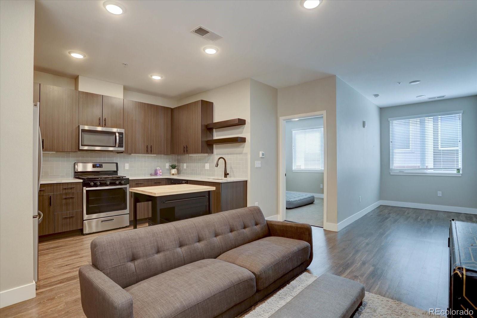 MLS Image #4 for 2729 w 28th avenue,denver, Colorado