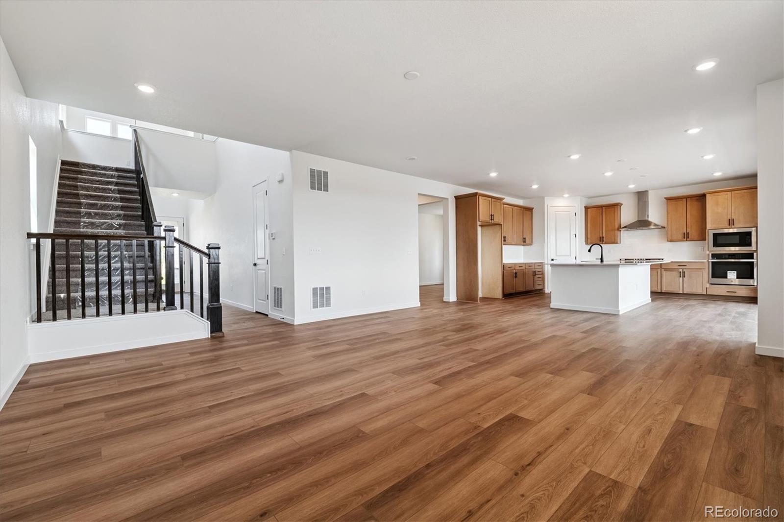 MLS Image #5 for 25010 e 42nd avenue,aurora, Colorado