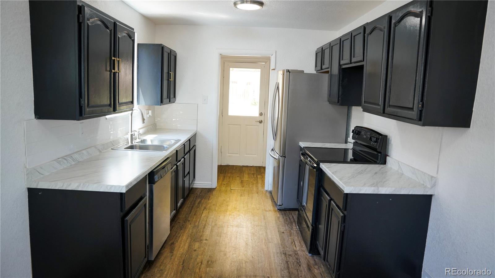 MLS Image #5 for 711 s lipan street,denver, Colorado