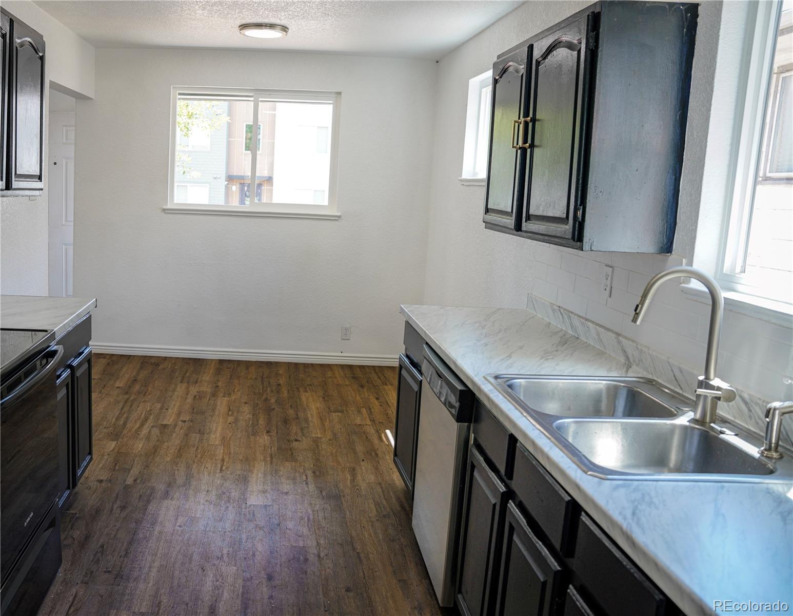 MLS Image #6 for 711 s lipan street,denver, Colorado