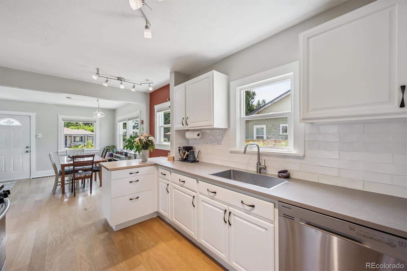 MLS Image #10 for 4353 s lincoln street,englewood, Colorado
