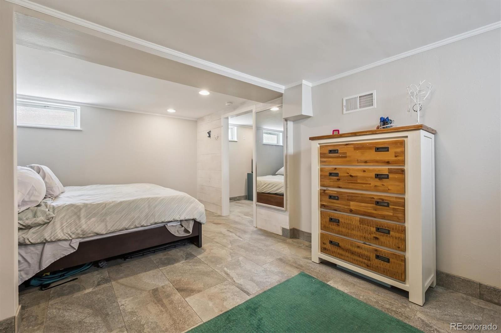 MLS Image #19 for 4353 s lincoln street,englewood, Colorado