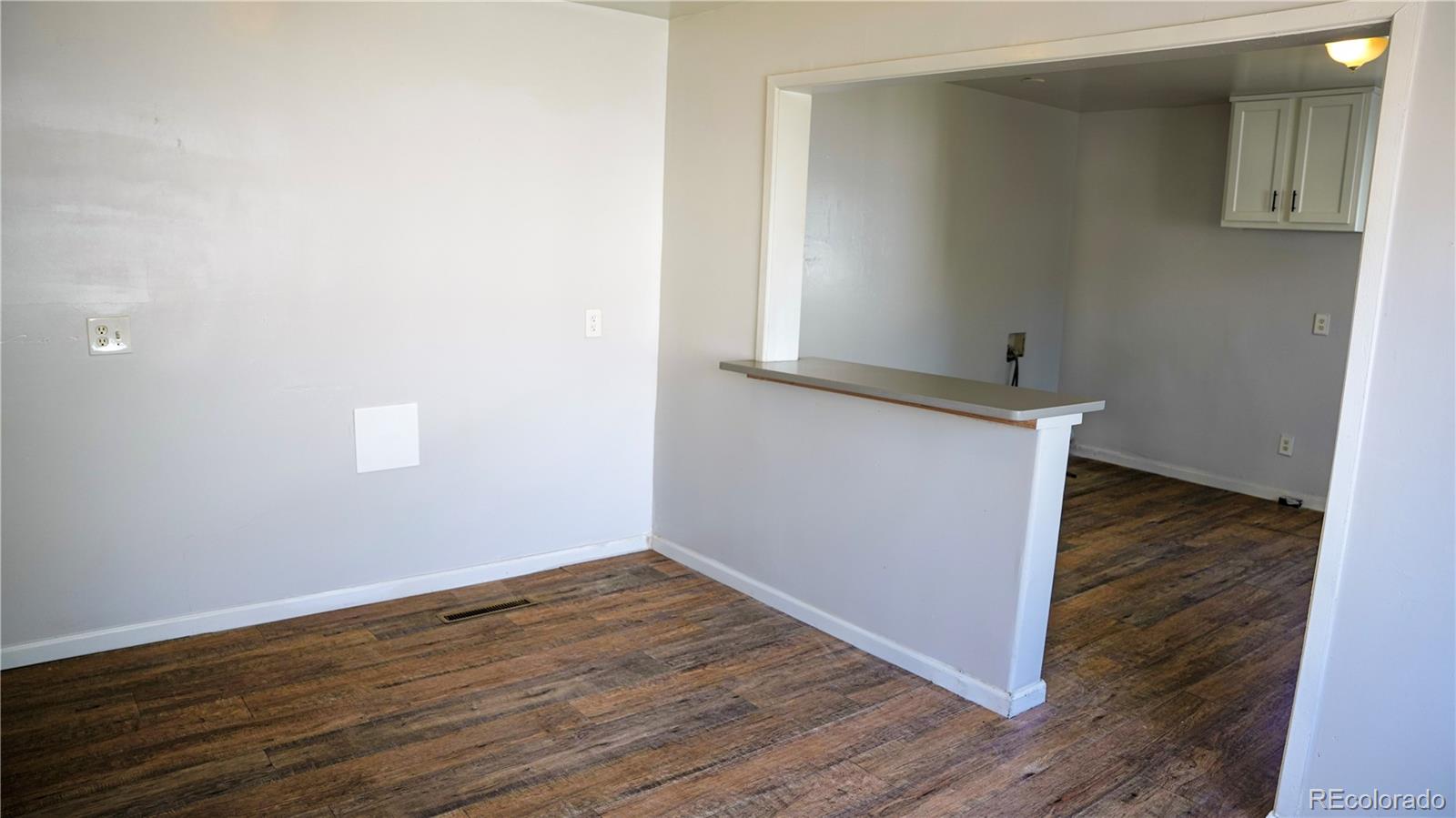 MLS Image #4 for 909  meade street,denver, Colorado