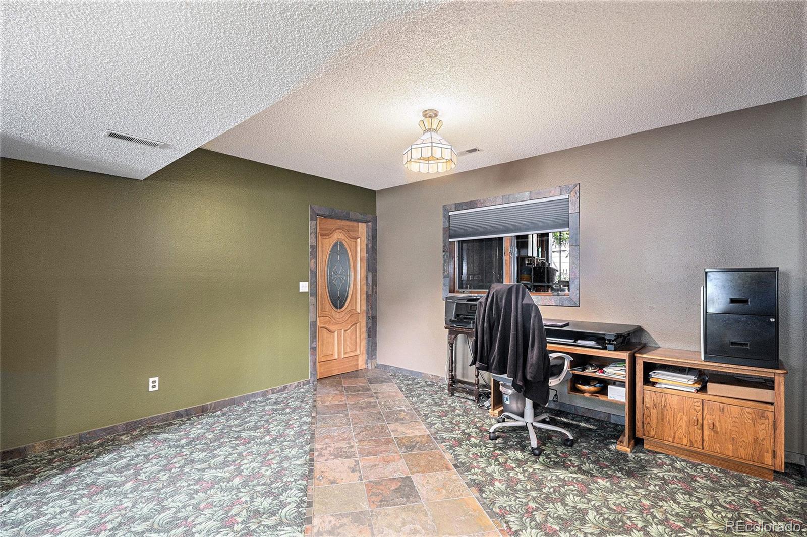 MLS Image #17 for 876 s buchanan street,aurora, Colorado