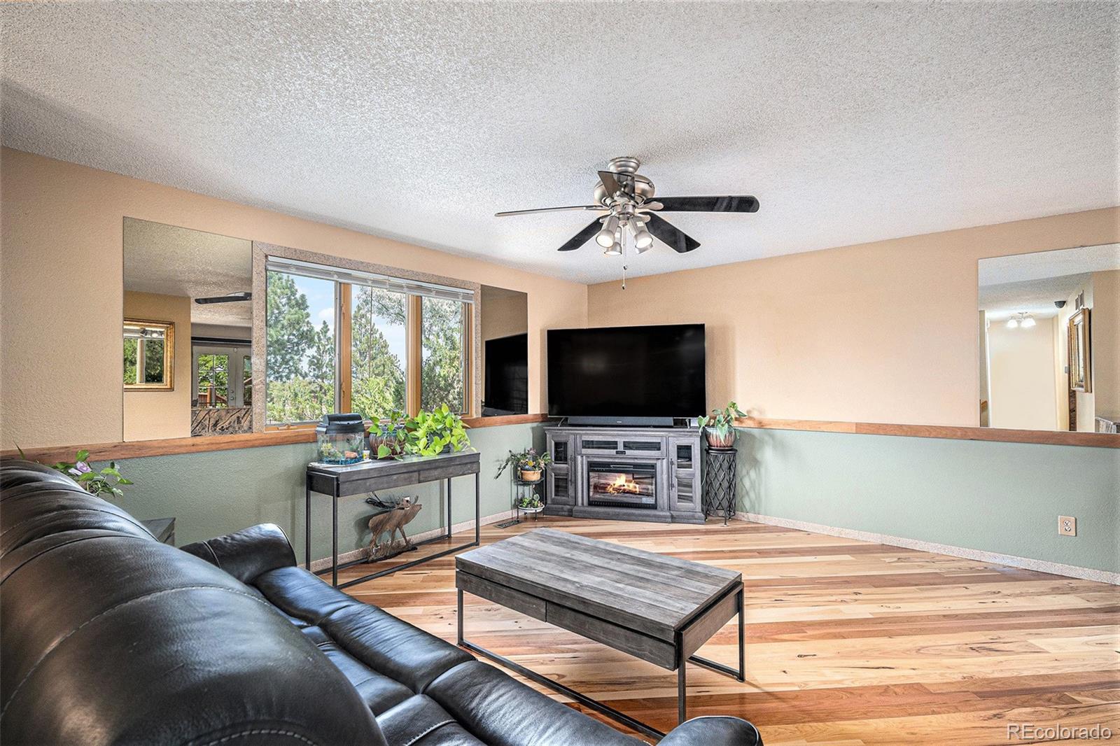 MLS Image #5 for 876 s buchanan street,aurora, Colorado