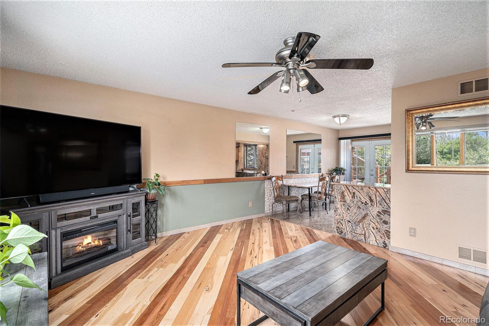 MLS Image #6 for 876 s buchanan street,aurora, Colorado