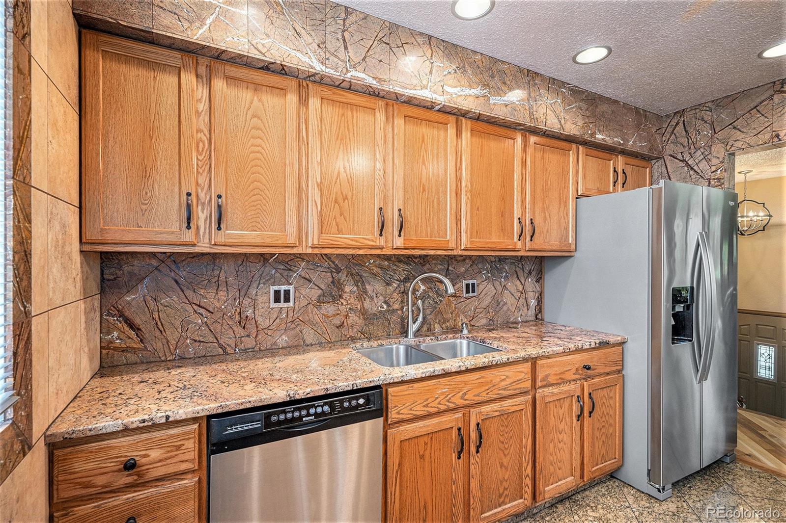 MLS Image #8 for 876 s buchanan street,aurora, Colorado