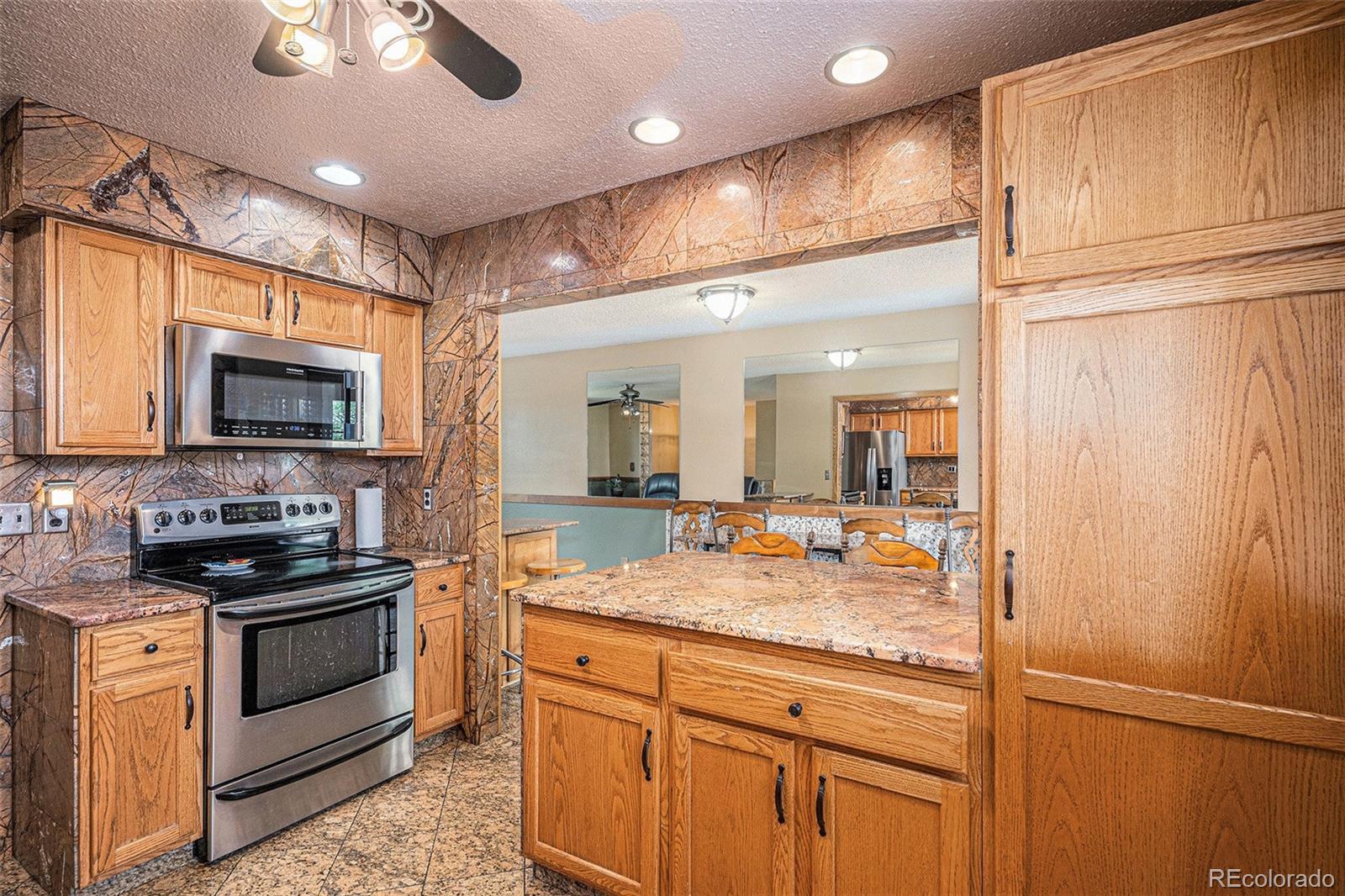 MLS Image #9 for 876 s buchanan street,aurora, Colorado