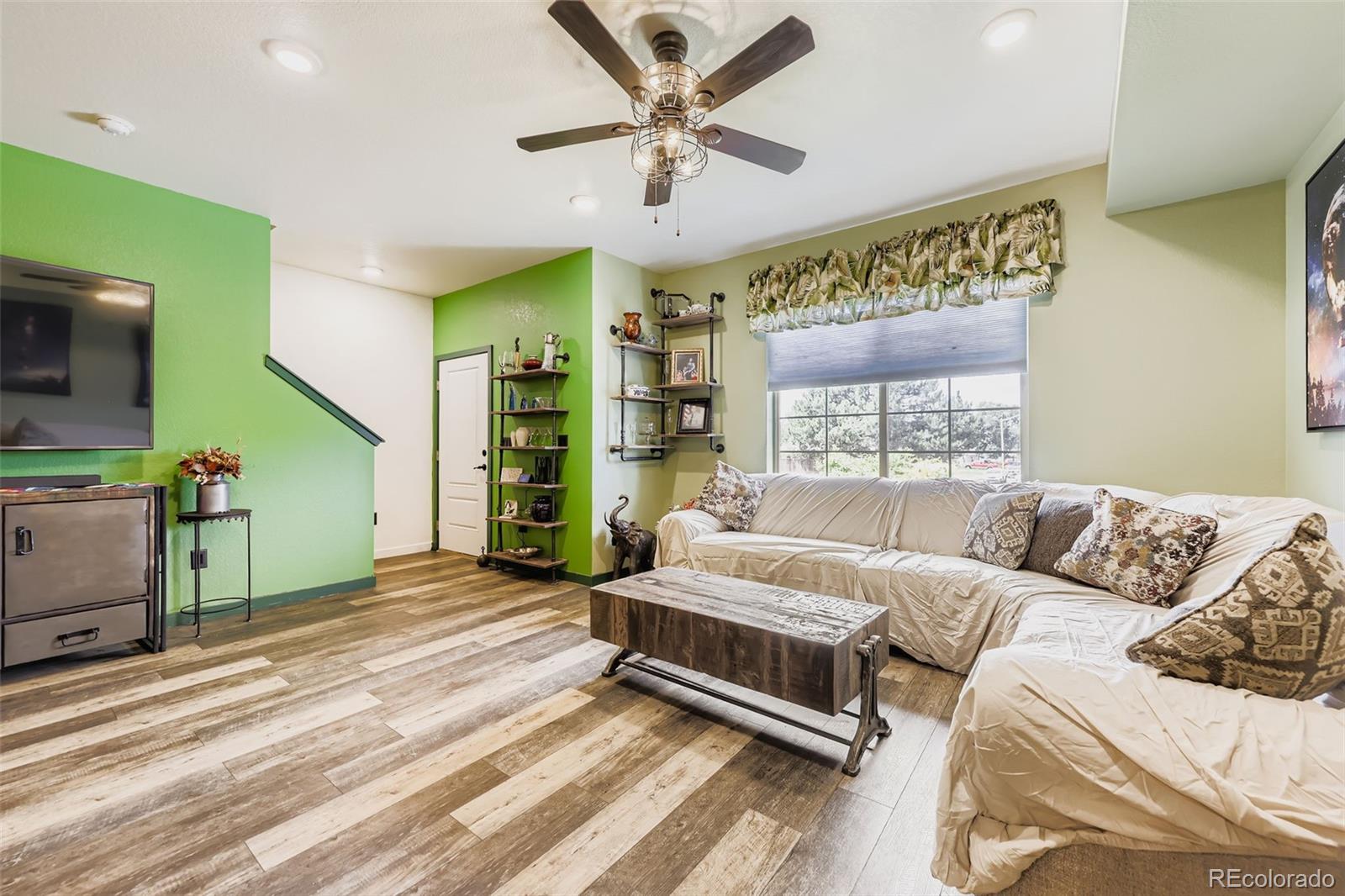 MLS Image #11 for 815 e 98th avenue,thornton, Colorado