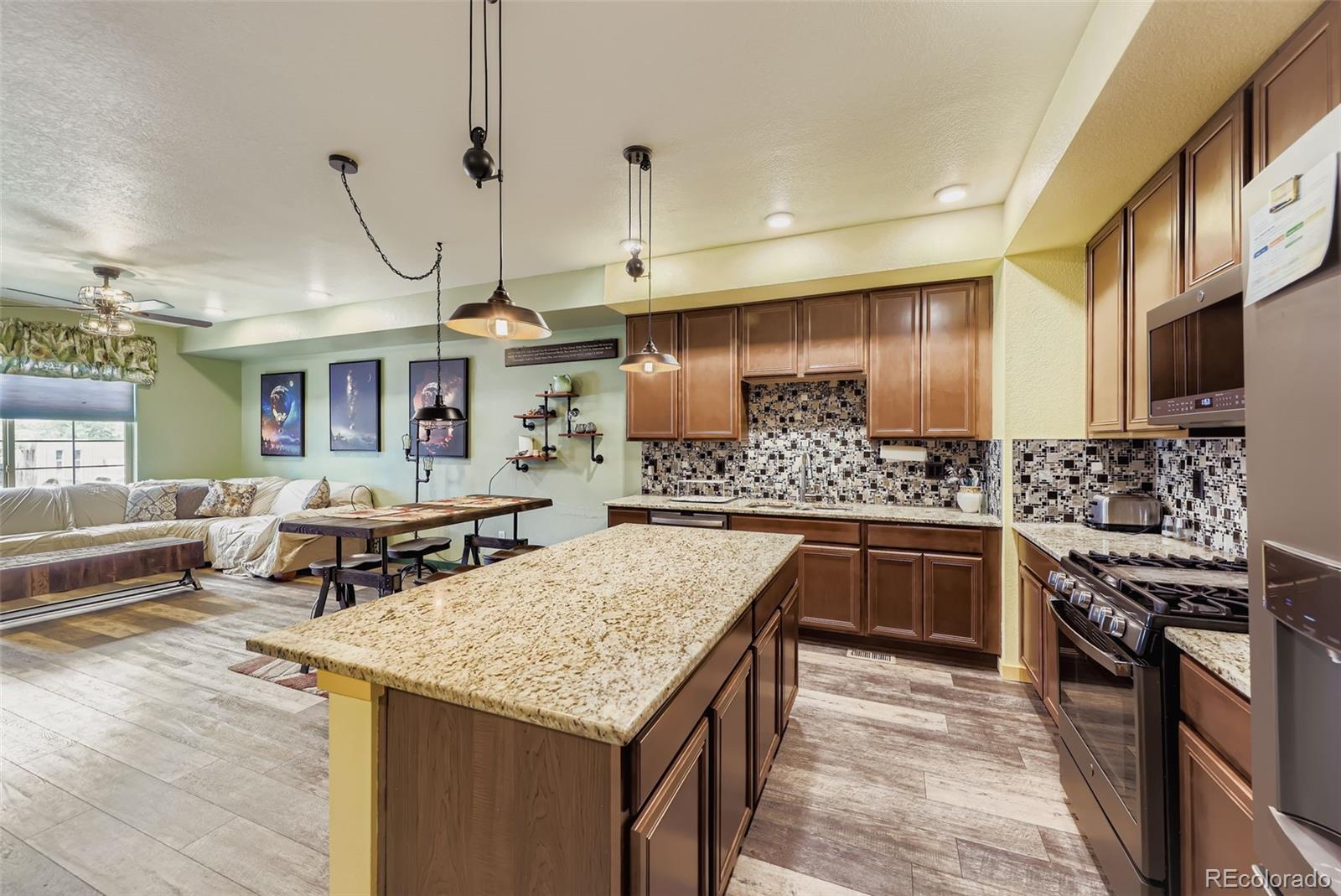 MLS Image #2 for 815 e 98th avenue,thornton, Colorado