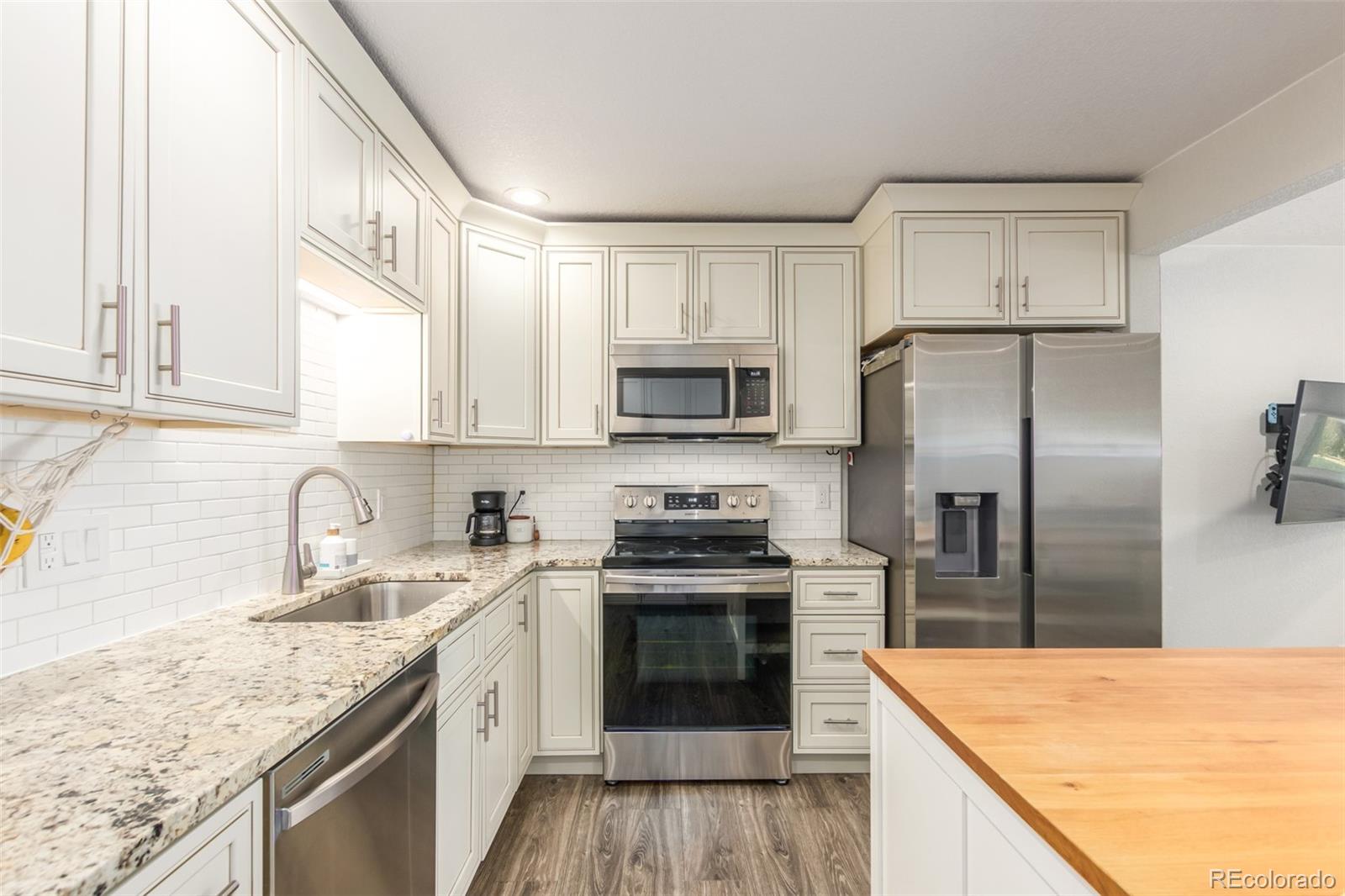MLS Image #10 for 2330 s irving street,denver, Colorado