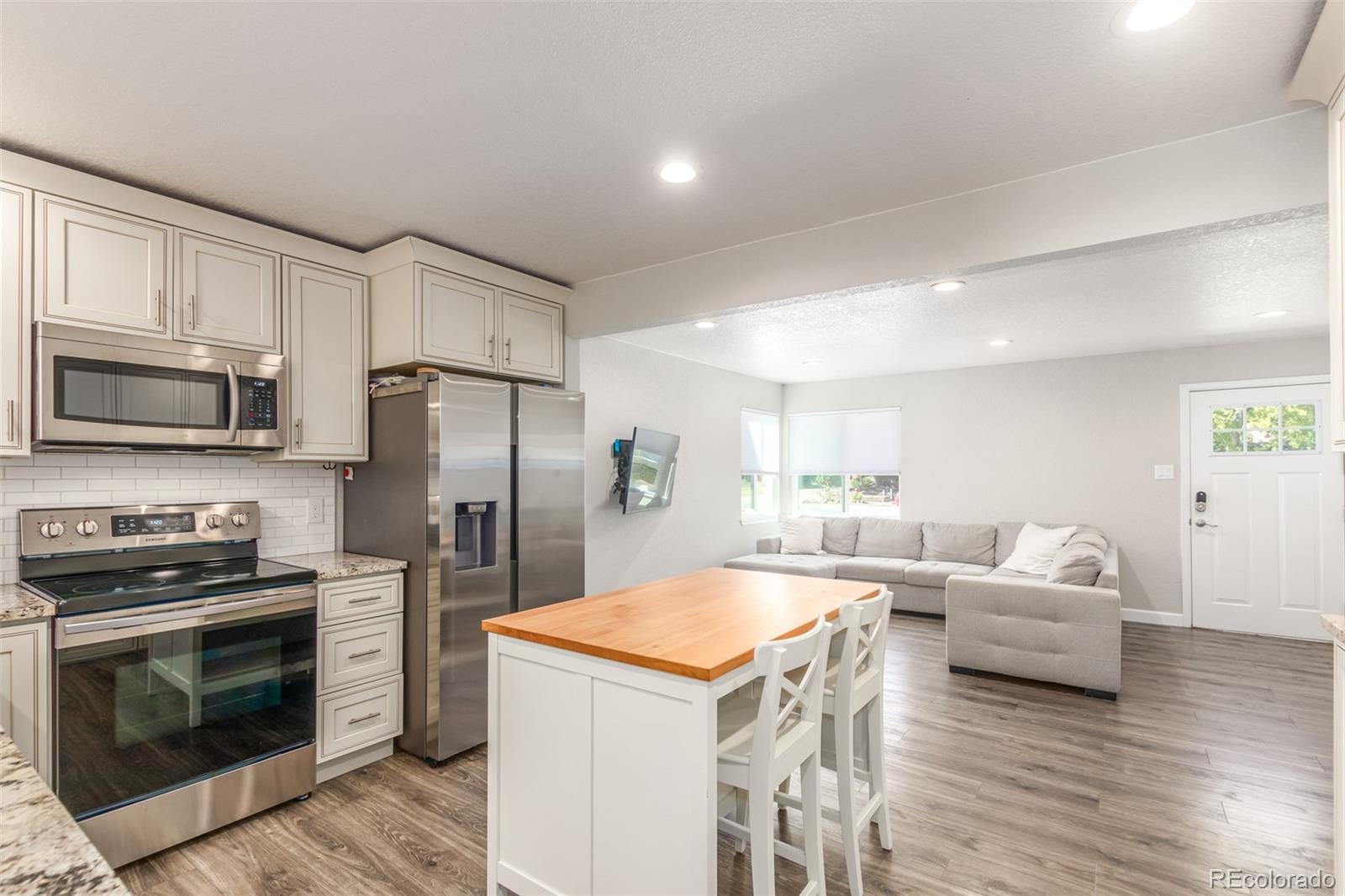 MLS Image #11 for 2330 s irving street,denver, Colorado
