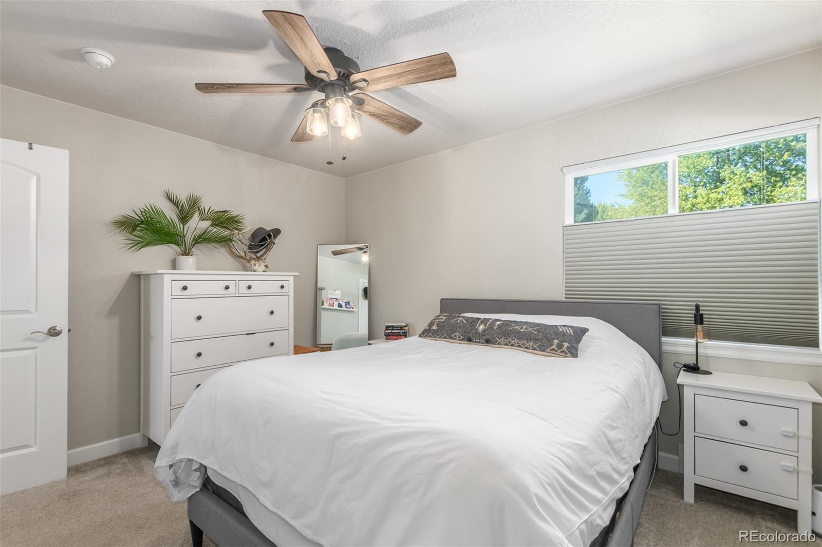 MLS Image #13 for 2330 s irving street,denver, Colorado