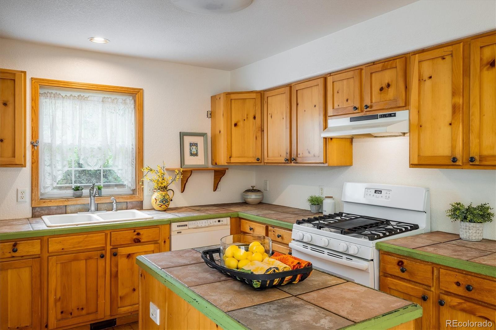 MLS Image #4 for 316  umatilla drive,black hawk, Colorado