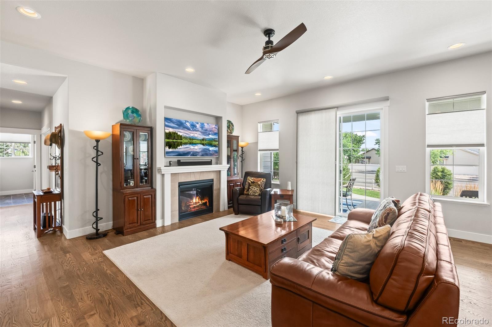 MLS Image #7 for 401  cascade court,johnstown, Colorado