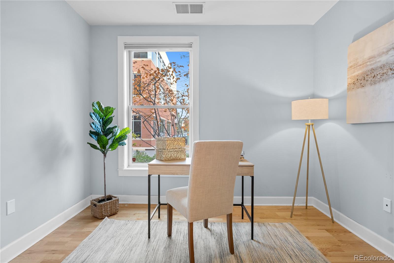 MLS Image #14 for 1630 n clarkson street,denver, Colorado