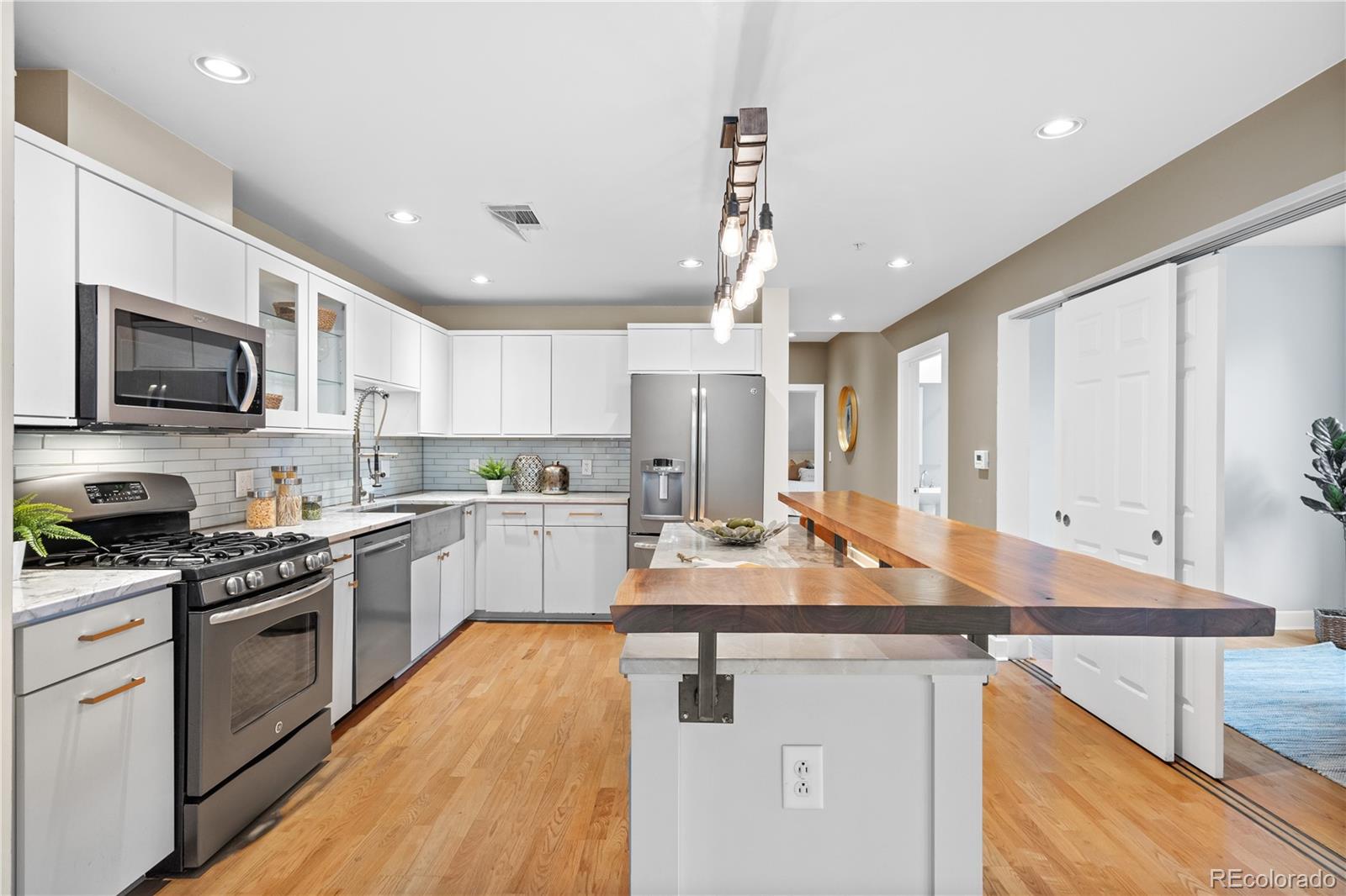 MLS Image #17 for 1630 n clarkson street,denver, Colorado