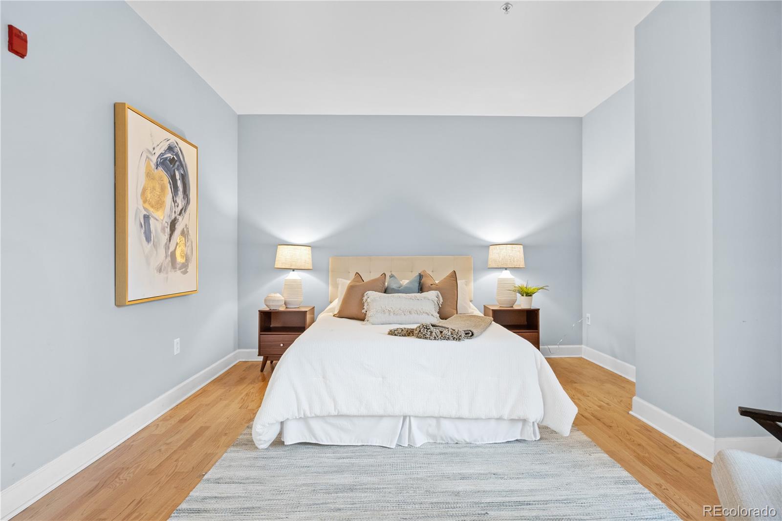 MLS Image #4 for 1630 n clarkson street,denver, Colorado